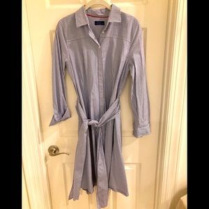 Untuckit Madison shirt dress size 8